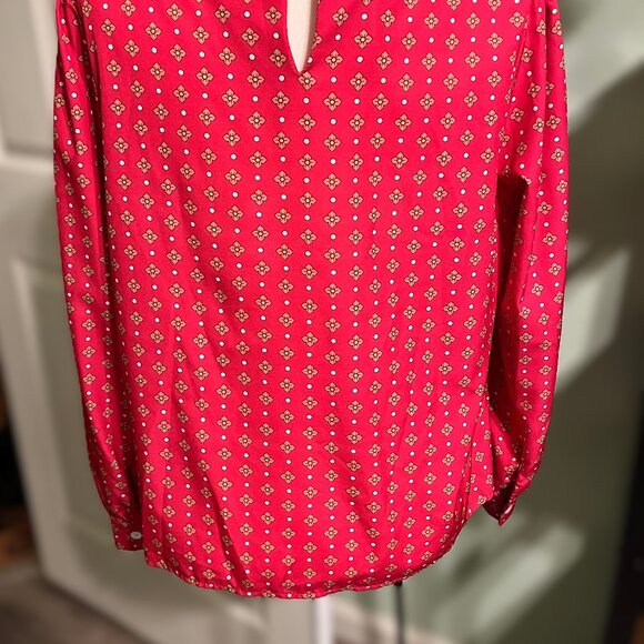 Classy Women's Blouse - Picture 4 of 5